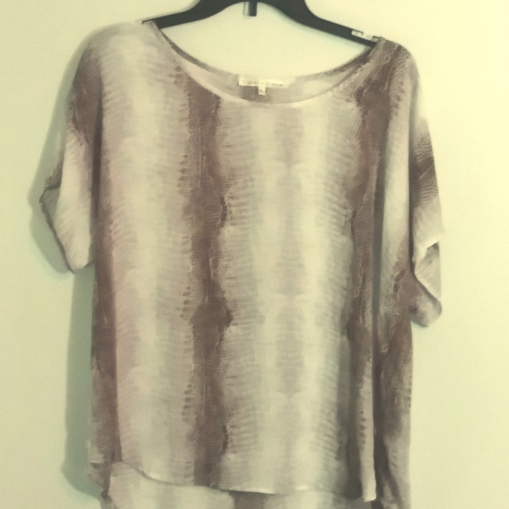 Casual light weight snakeskin print shirt